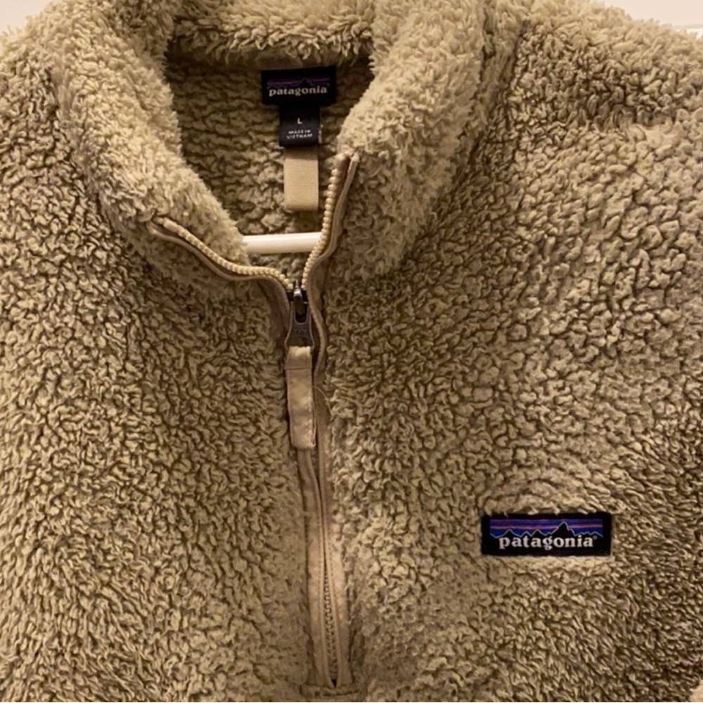 Patagonia Tan Fleece 1/4 Zip Jacket - Picture 2 of 3